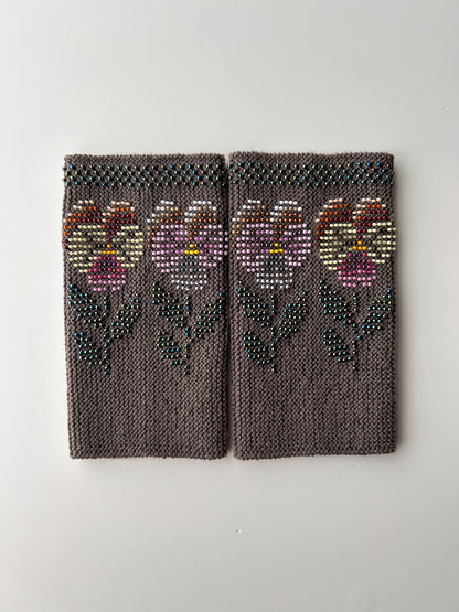 【即納】エターナルパンジー｜モカブラウン｜手編みリストウォーマー