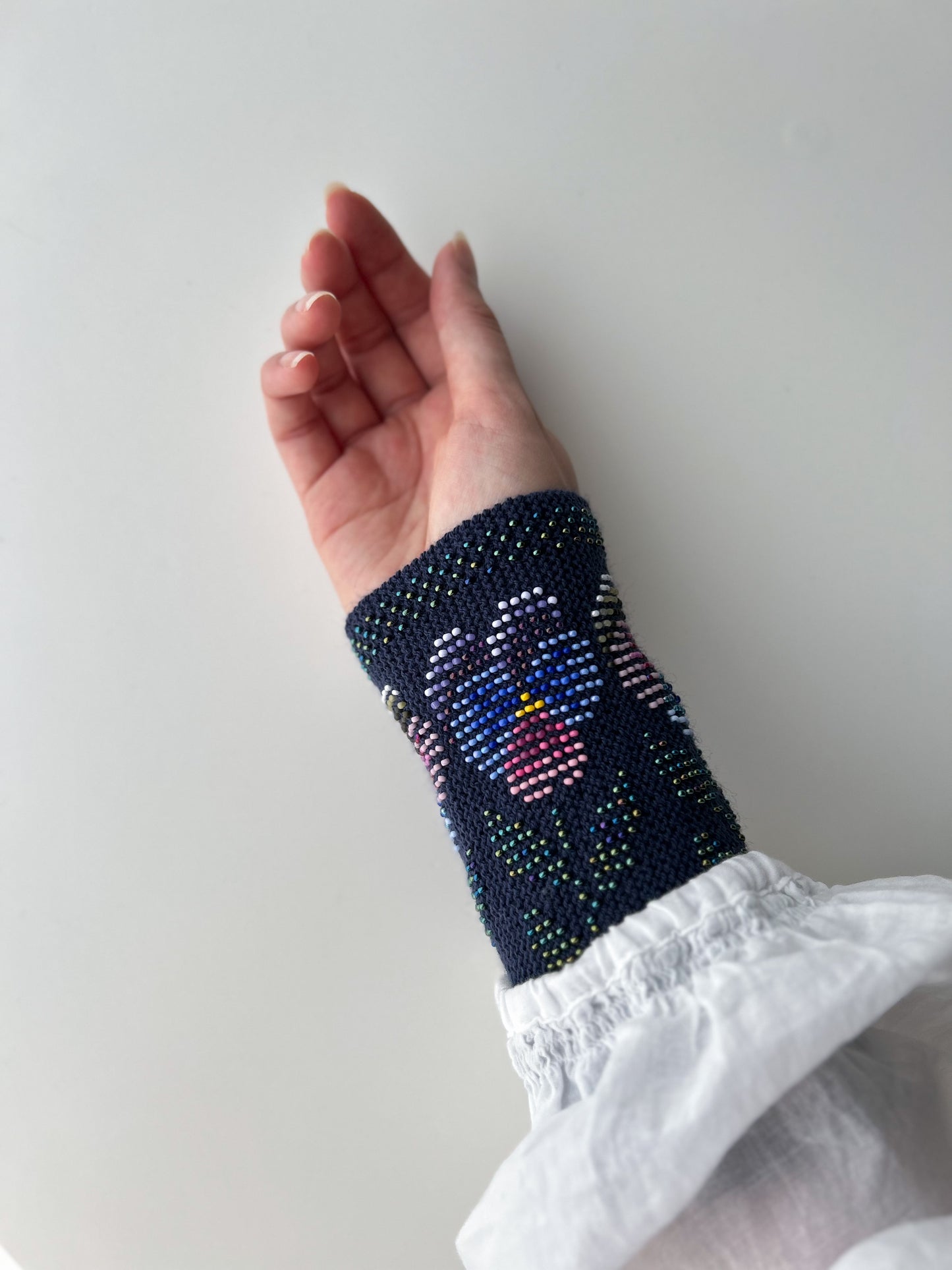 【即納】エターナルパンジー｜全3色｜手編みリストウォーマー