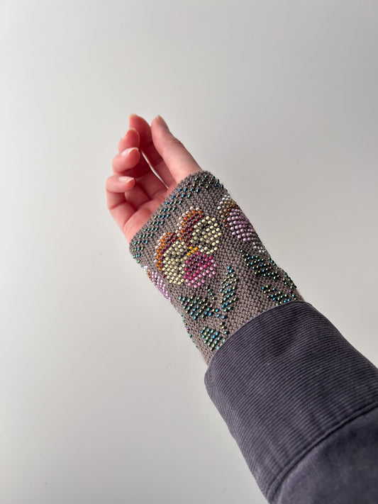 【即納】エターナルパンジー｜モカブラウン｜手編みリストウォーマー