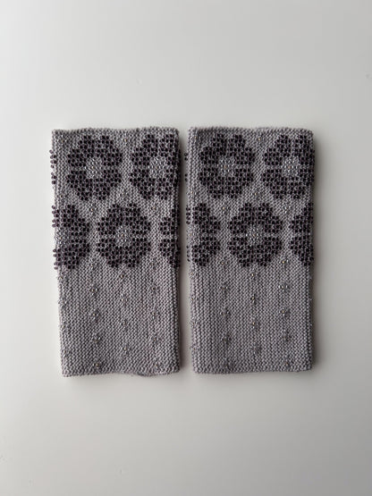 上下2way！ 【即納】サウレリア｜ウォームグレー｜クリスタル入り手編みリストウォーマー