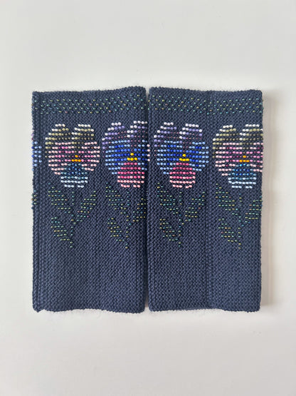 【即納】エターナルパンジー｜全3色｜手編みリストウォーマー