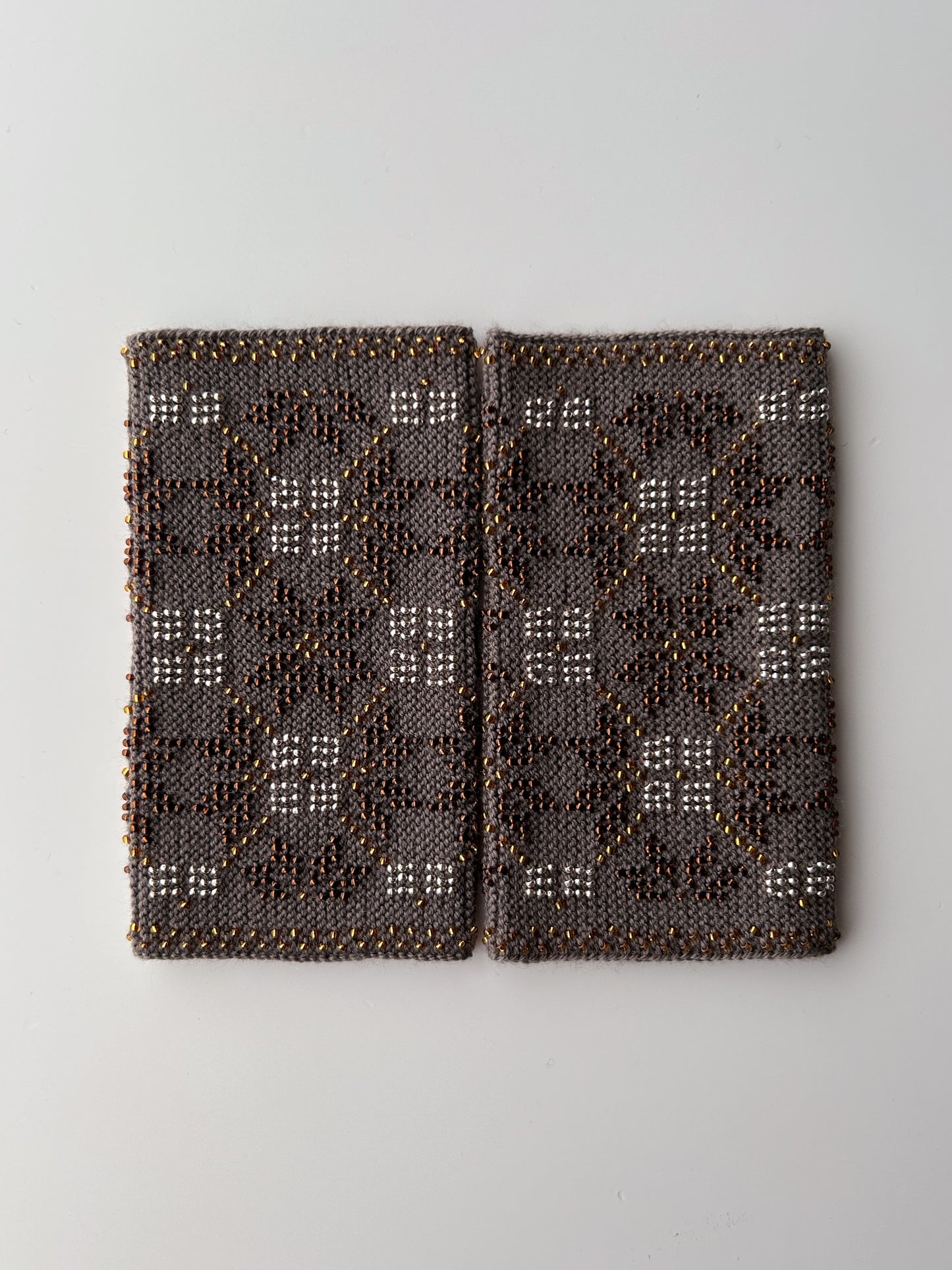 【即納】ヴィーナスガーデン｜モカブラウン｜手編みリストウォーマー