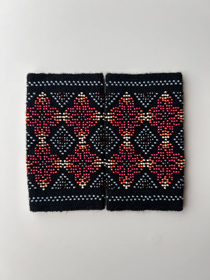 【即納】ダイヤモンドヴィーナス｜MOMIJIブラック｜手編みリストウォーマー