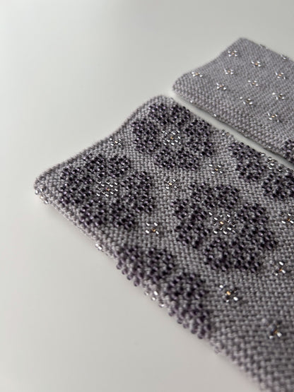 上下2way！ 【即納】サウレリア｜ウォームグレー｜クリスタル入り手編みリストウォーマー虹色