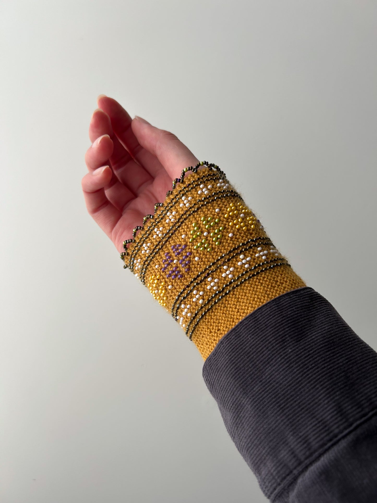 1119【受注販売】ルミナフォーチュナ｜マスタード｜手編みリストウォーマー