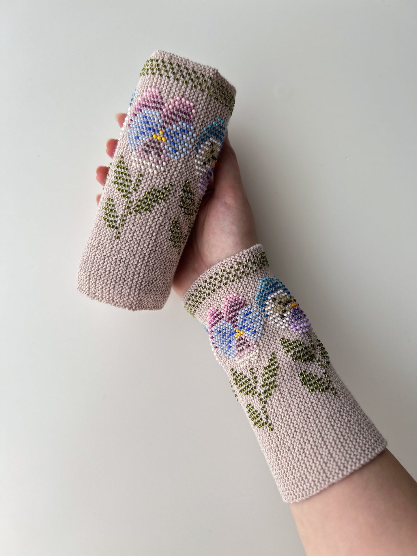 【即納】エターナルパンジー｜全3色｜手編みリストウォーマー