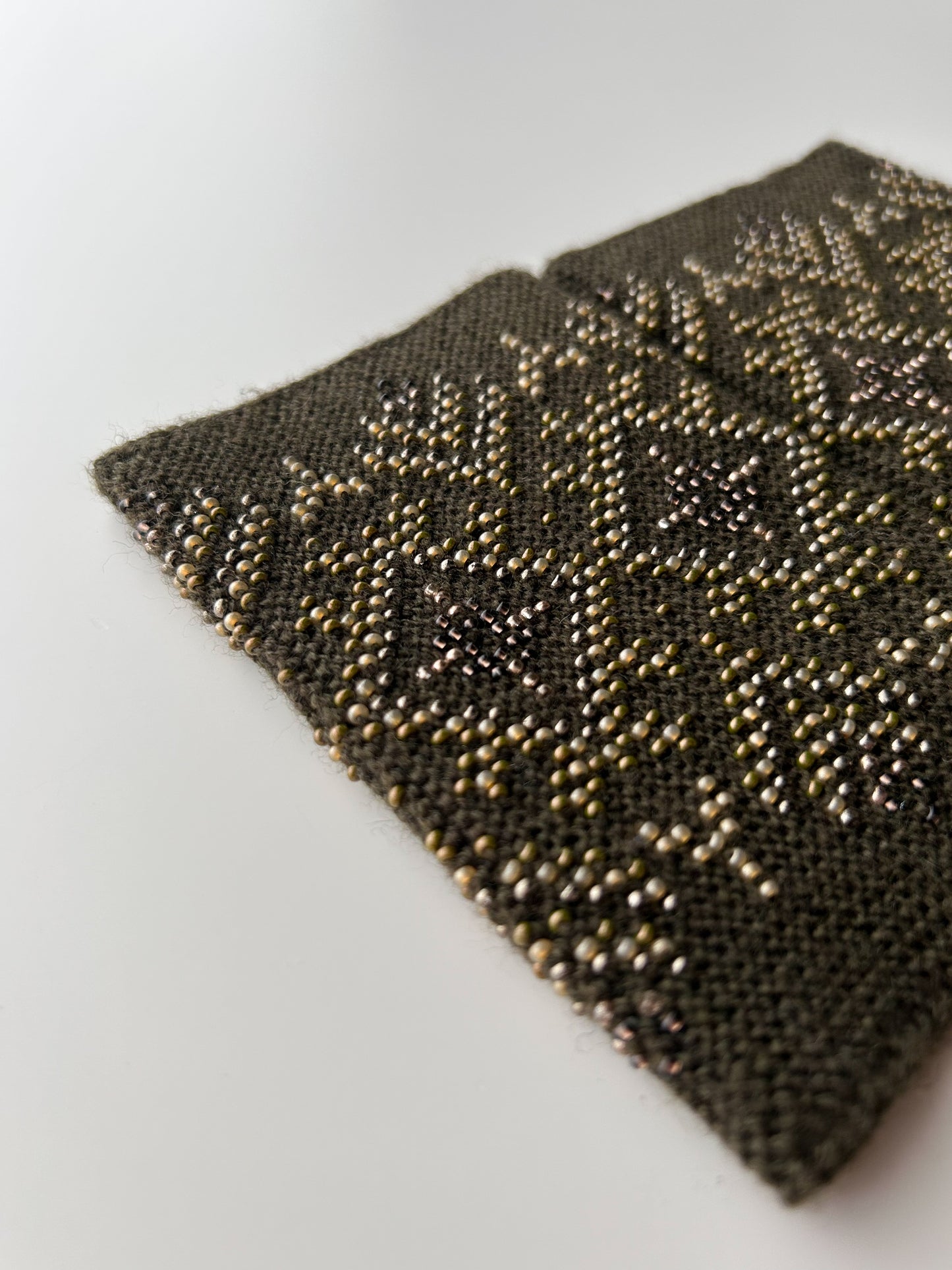 【即納】アストラルツリー｜カーキブラウン｜手編みリストウォーマー