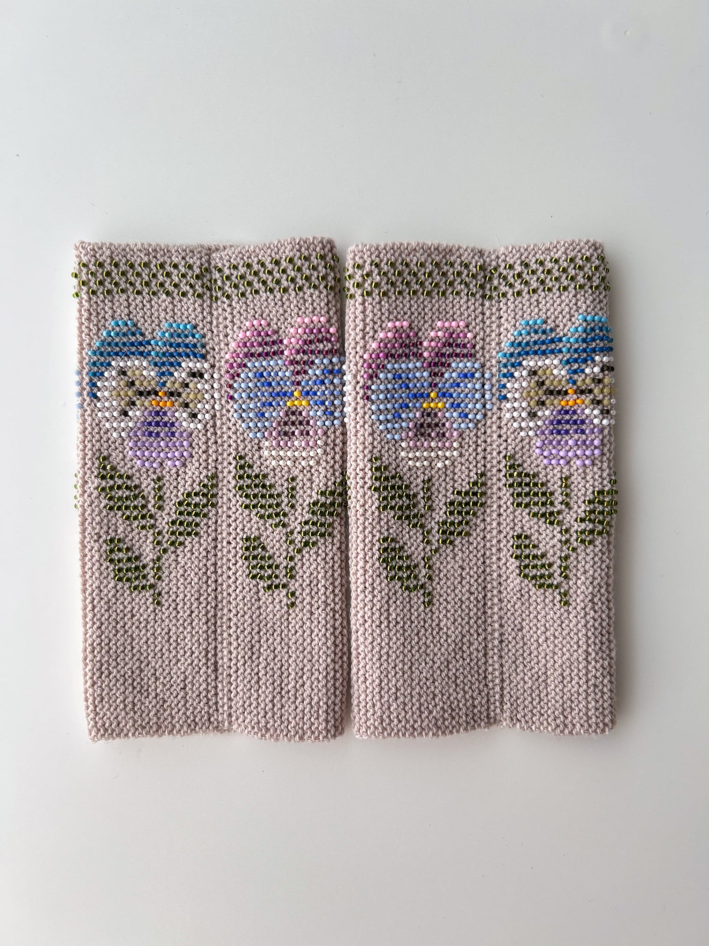 【即納】エターナルパンジー｜全3色｜手編みリストウォーマー