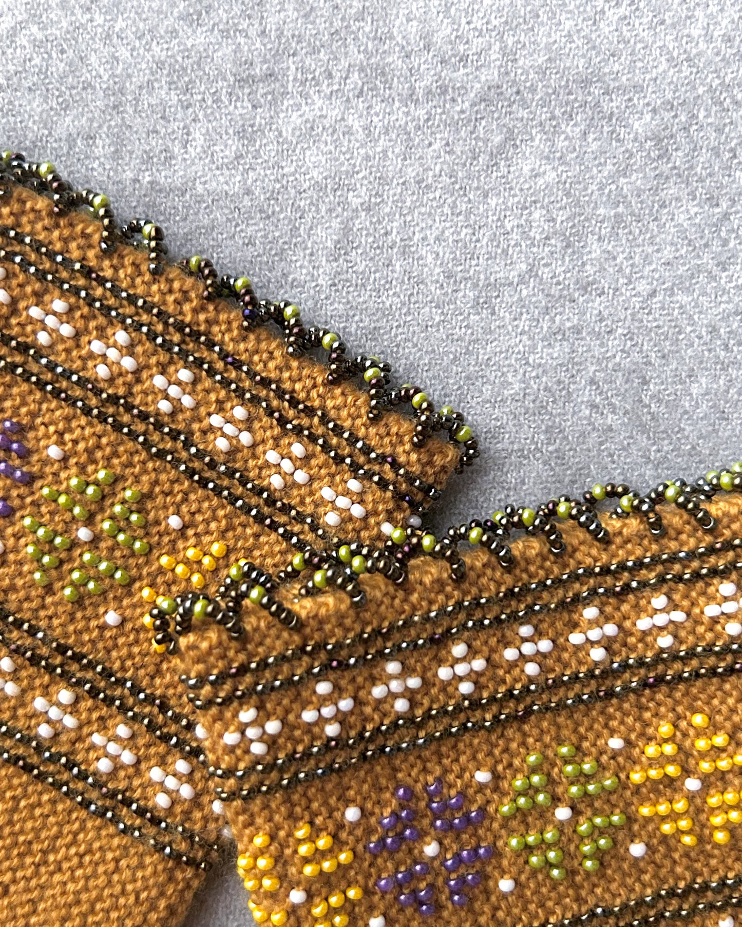 1119【受注販売】ルミナフォーチュナ｜マスタード｜手編みリストウォーマー