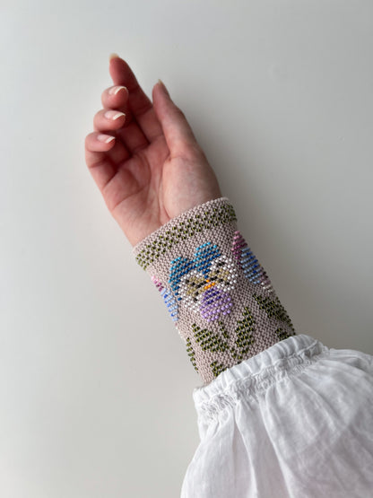 【即納】エターナルパンジー｜全3色｜手編みリストウォーマー